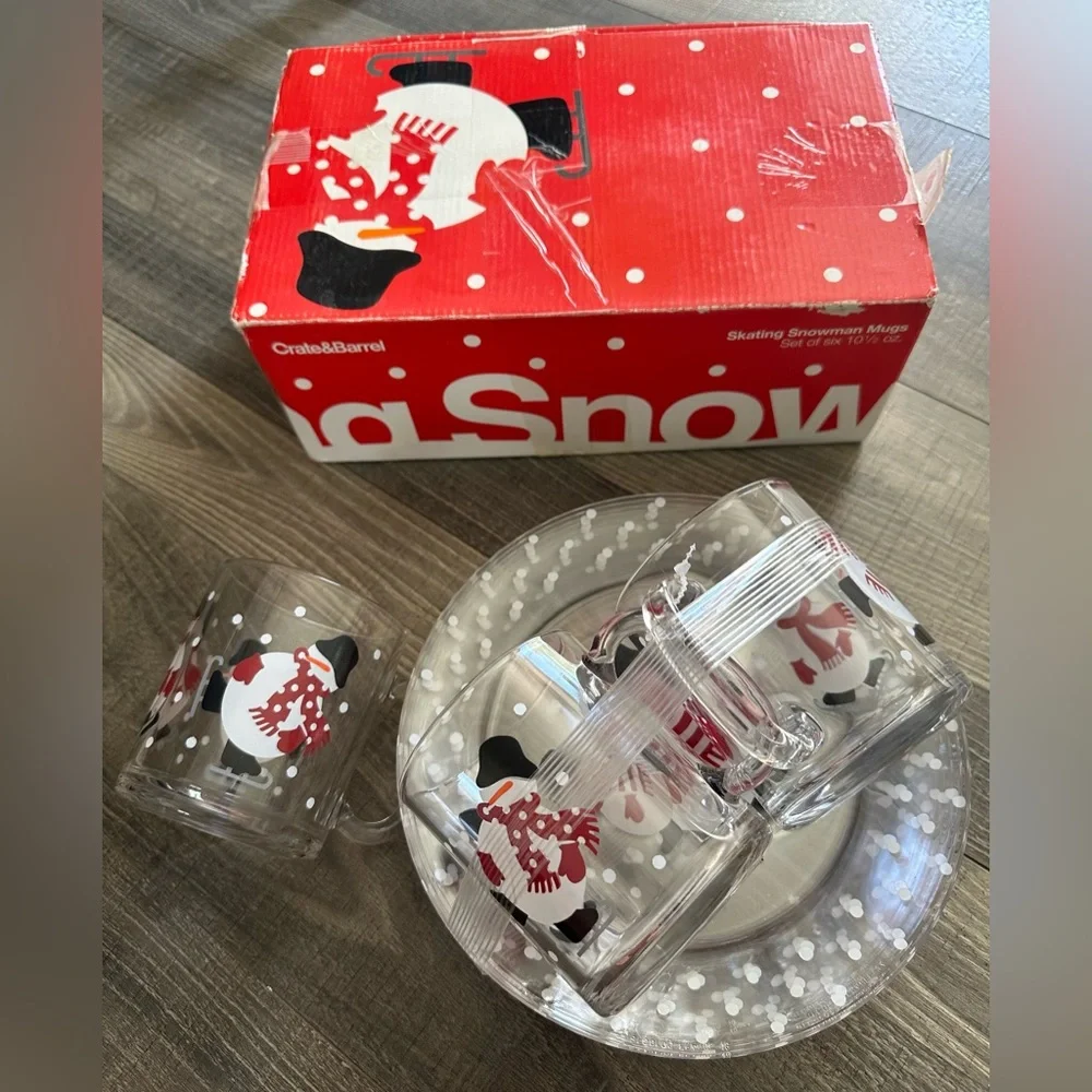 Crate&Barrel Skating Snowman Mugs Set of 6 10 1/2 oz. In Box with Plates